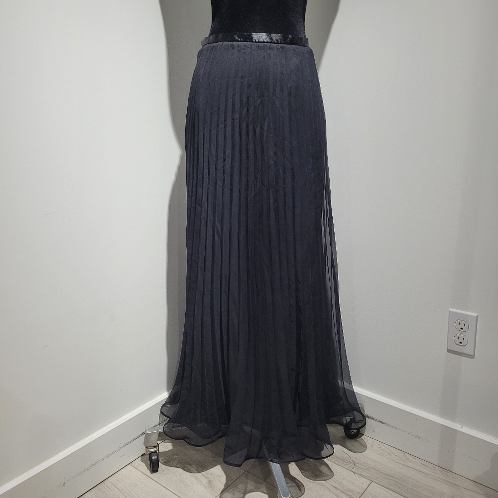 Laura Women's Vintage Pleated Flare Bottom Maxi Skirt 6 Black Lined Whimsigoth